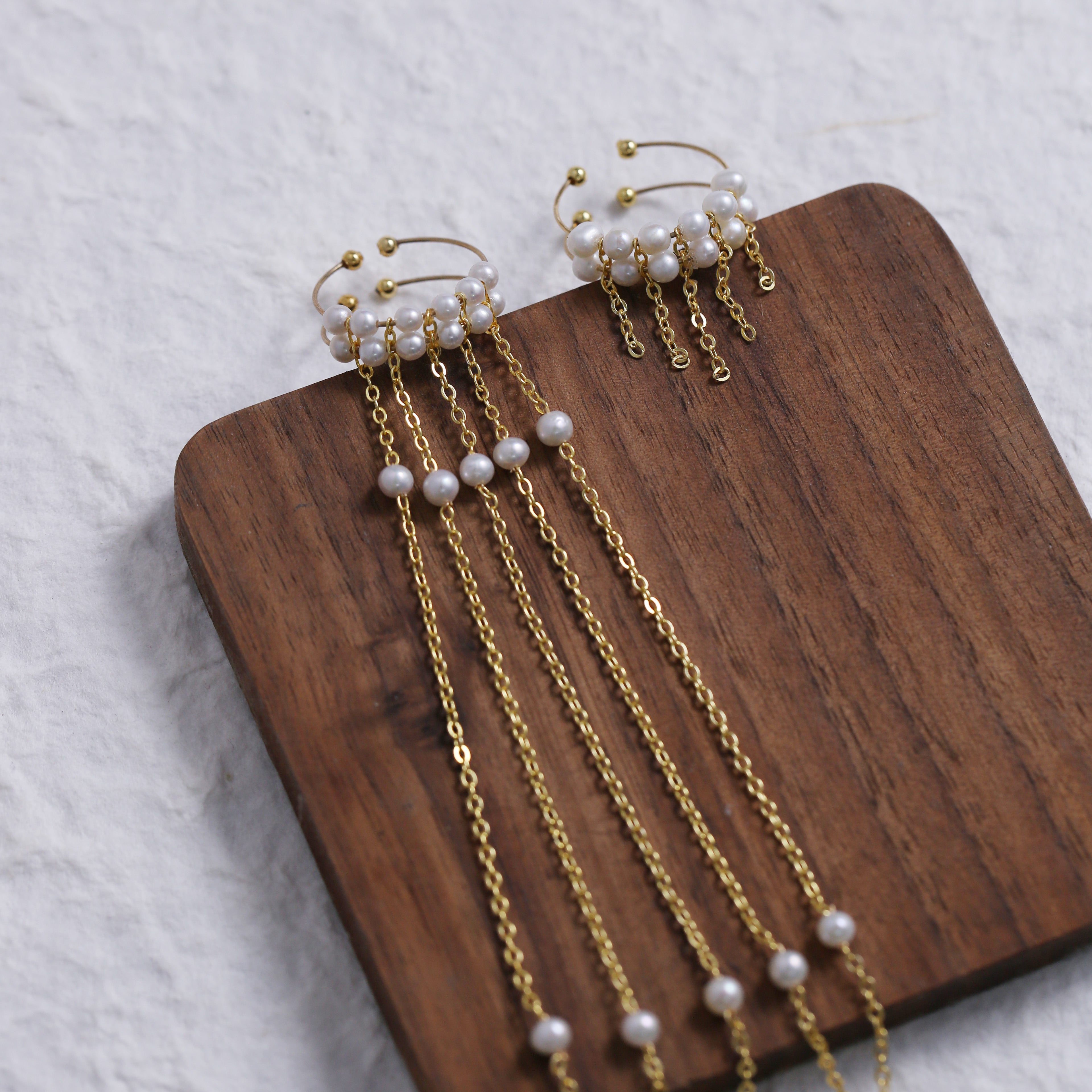 Multiple-row natural freshwater pearl interlocking bracelet