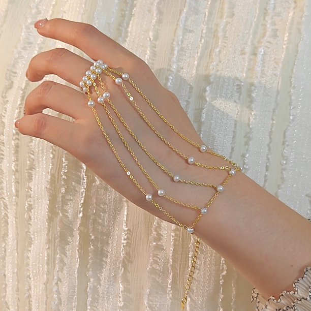 Multiple-row natural freshwater pearl interlocking bracelet